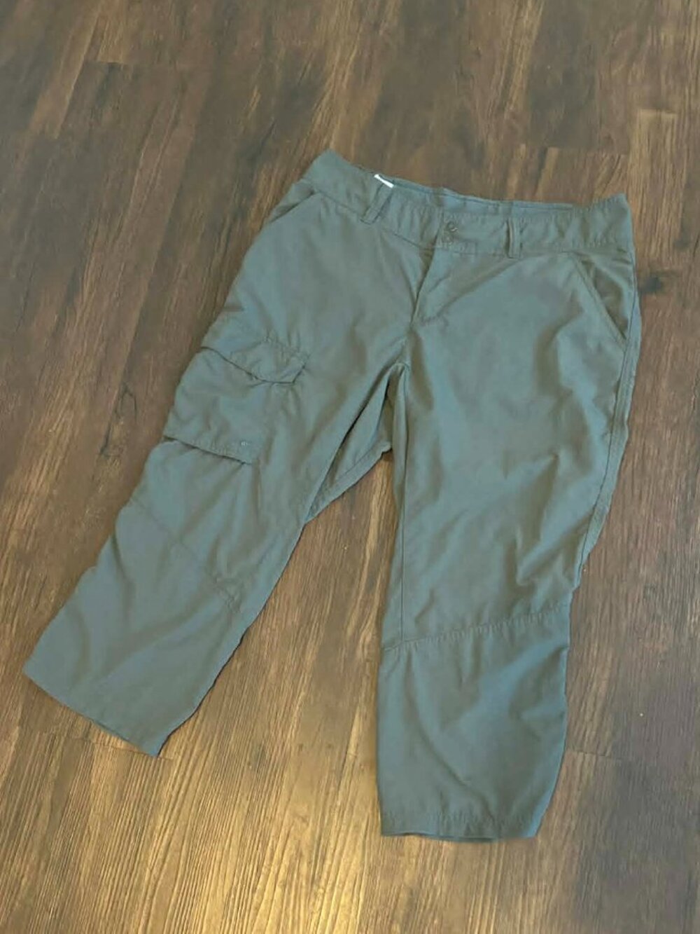 Columbia PFG Performance Fishing Capri Pants Women's Size 6 Dark Gray
